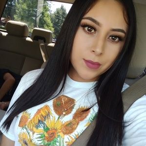 Meet your Posher, Bibi